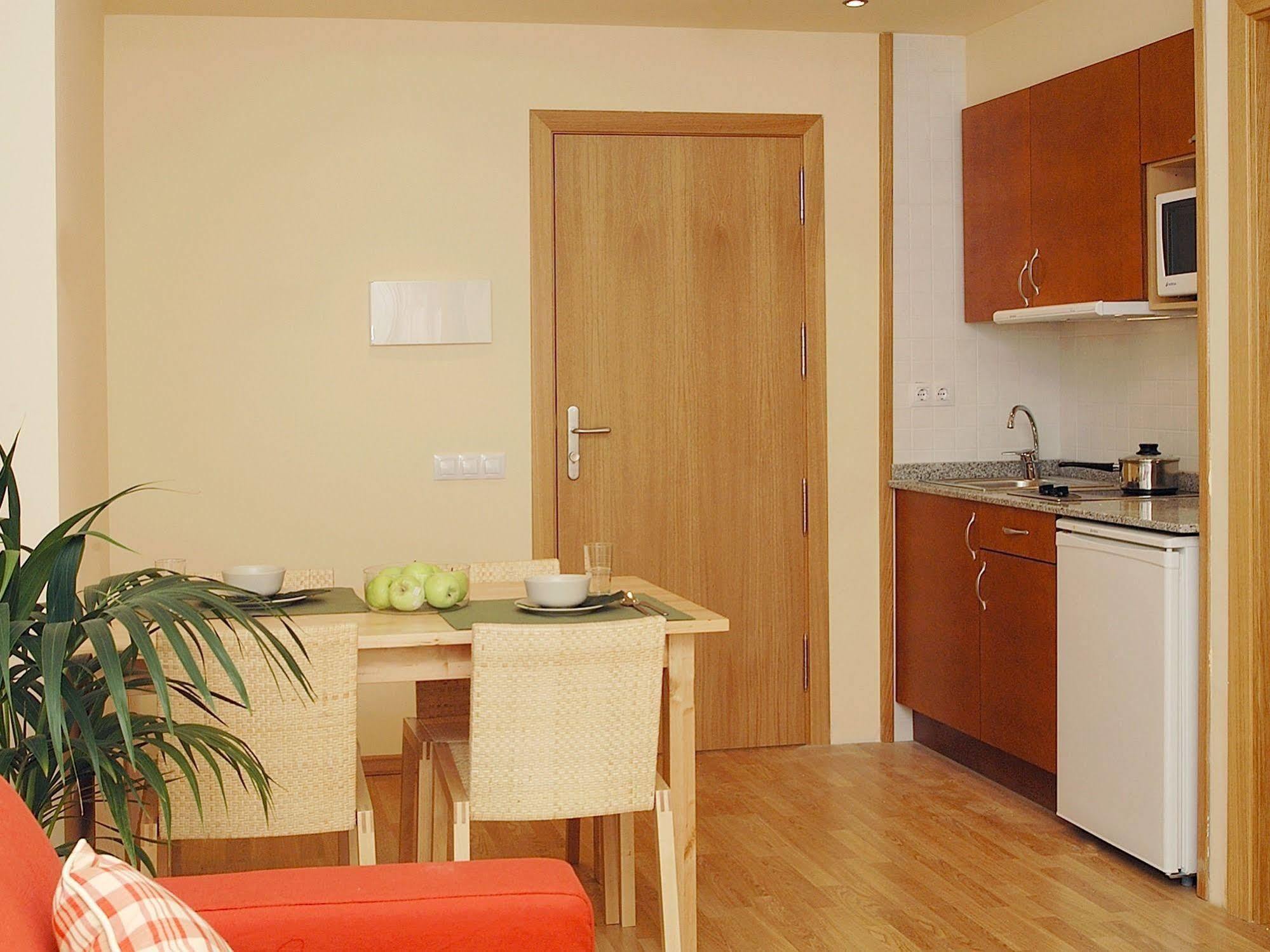 Aparthotel Nou Vielha Quarto foto